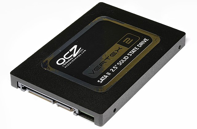 Vertex_2_Solid_State_Drive_by_OCZ-top_oblique_PNr°0307